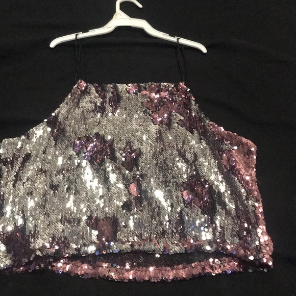 crop top - Picture 3 of 4